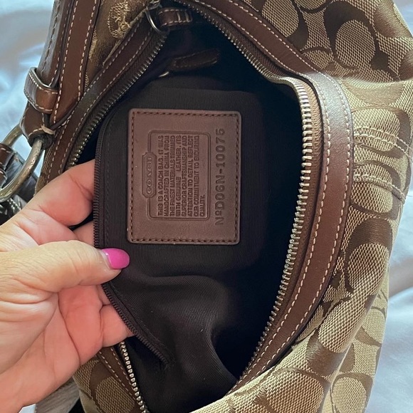 COACH MONOGRAM SIGNATURE BROWN HOBO PURSE - Picture 10 of 12